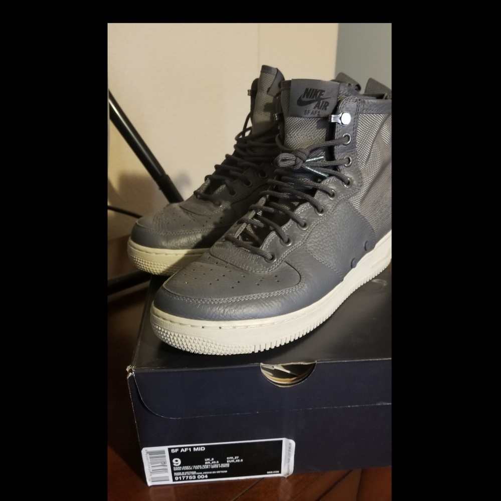 Nike SF Air Force 1 Mid Dark Grey